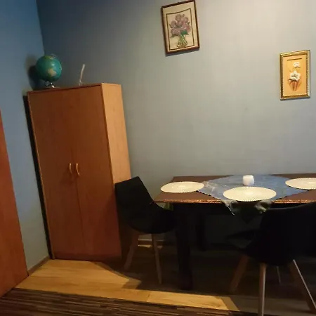 Hostel Apollo *